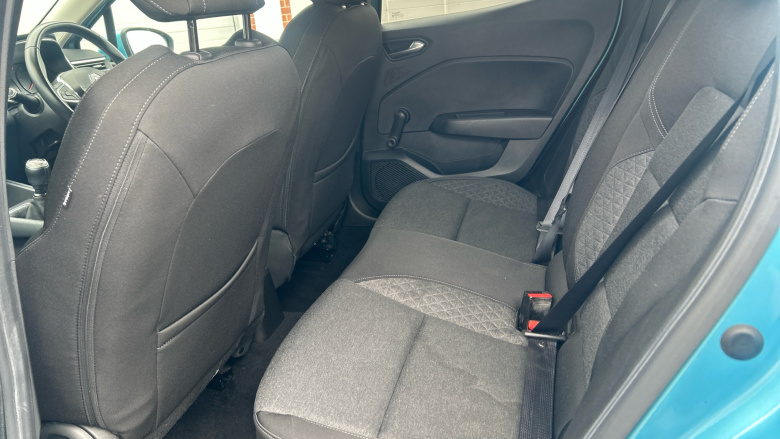 Renault Clio 1.0 TCe 100 Iconic 5dr Petrol Hatchback